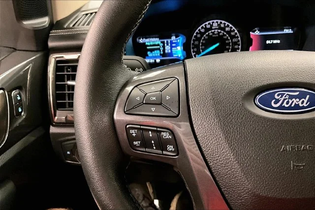 Used 2021 Shadow Black Metallic Ford Lariat image 27