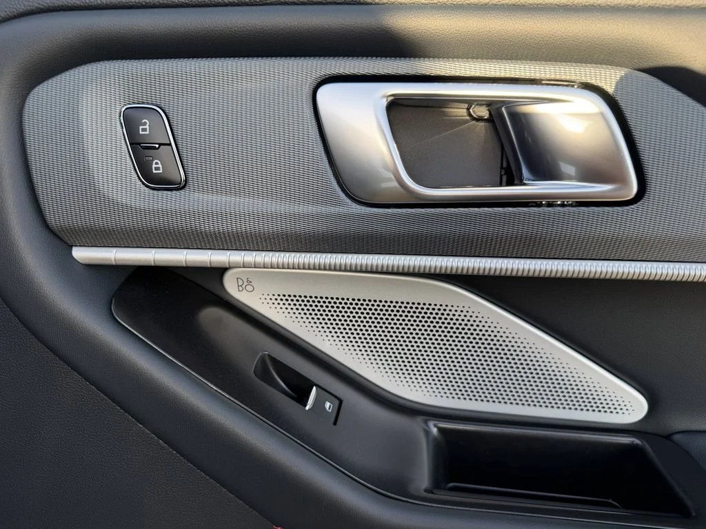 New 2026 Agate Black Metallic Ford ST image 13