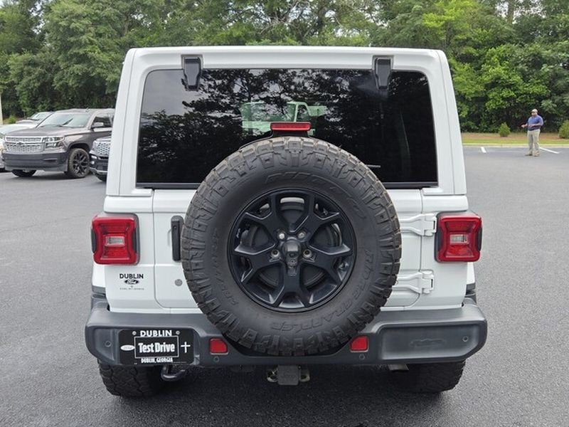 Used 2019 Bright White Clearcoat Jeep Moab image 13