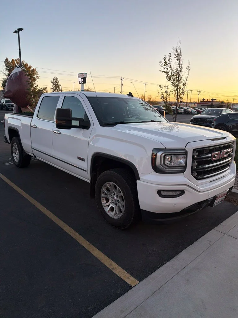 Used 2016  GMC SLT image 7