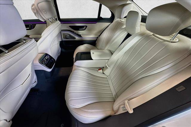 New 2027 MANUFAKTUR Moonlight White Metallic Mercedes-Benz S 500 image 52