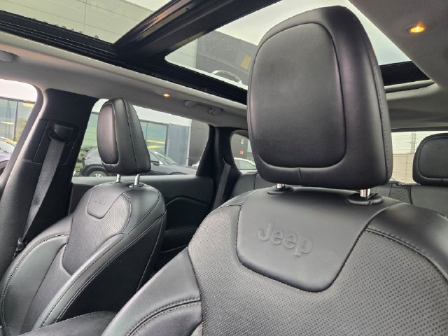 Used 2020 Gray Jeep Limited image 23