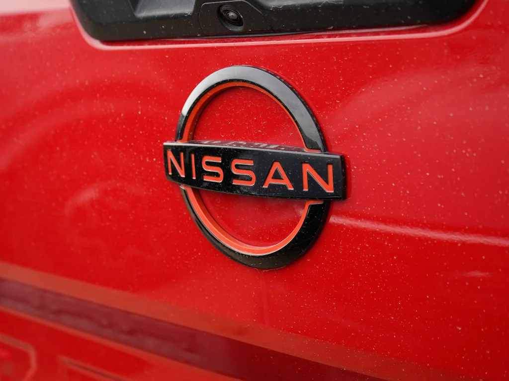 Used 2022 Red Alert Nissan PRO-X image 10
