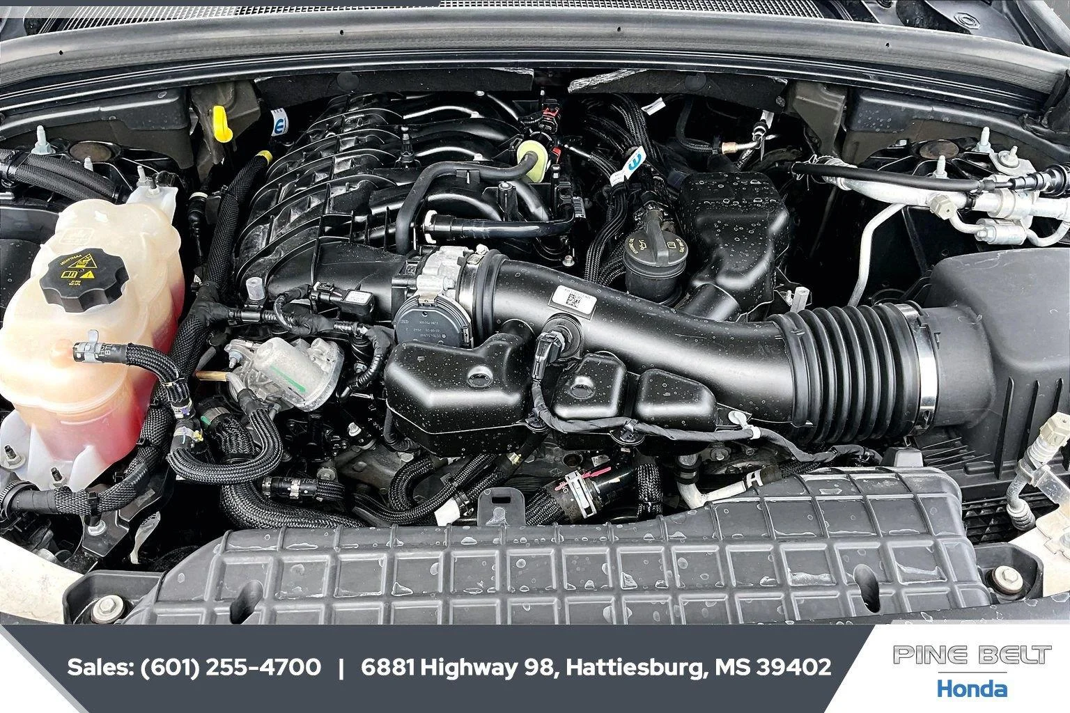 Used 2023 Diamond Black Crystal Pearlcoat Jeep Altitude image 8
