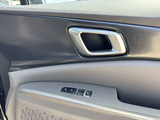 Used 2025 Gray Kia LXS image 36