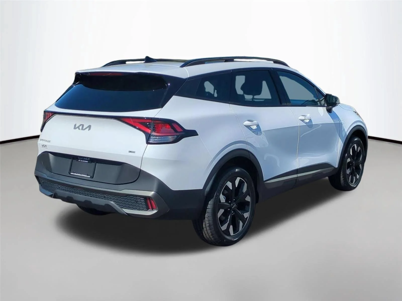 Used 2024 Glacial White Pearl Kia X-Line image 5