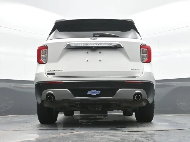 Used 2021 White Ford Limited image 18