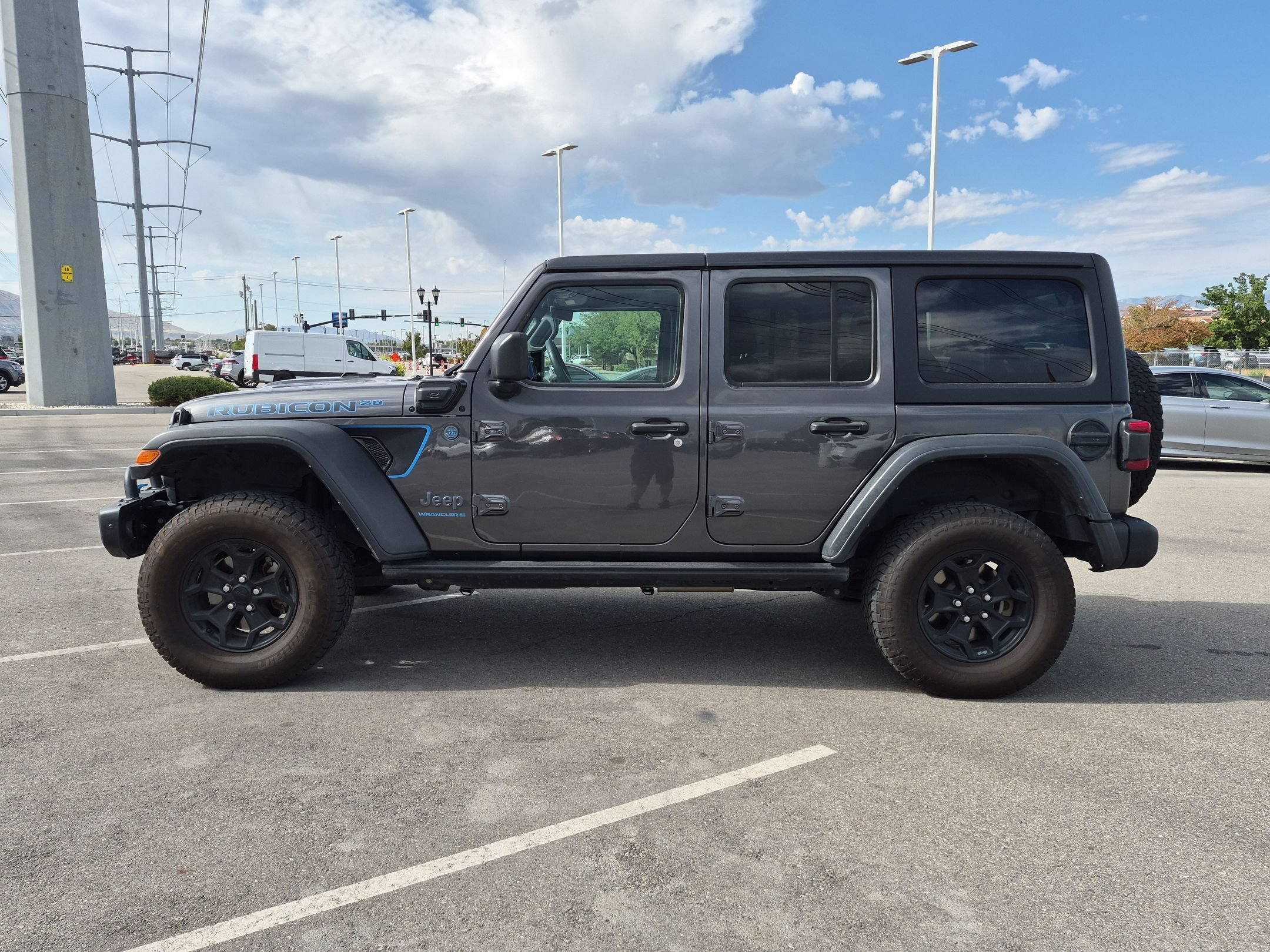 Used 2023 Granite Crystal Metallic Clearcoat Jeep Rubicon 20th Anniversary image 7