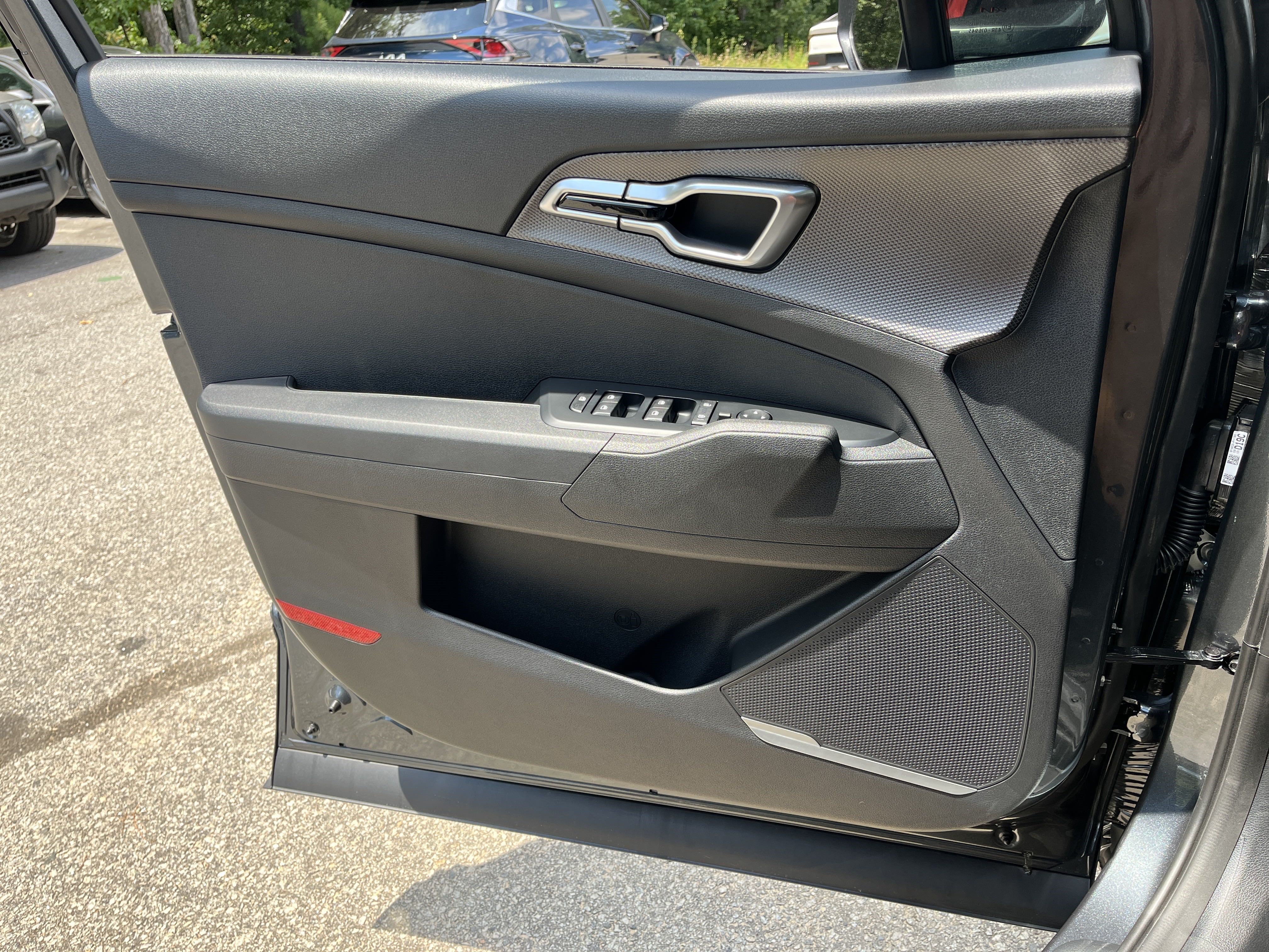 New 2025 Gravity Gray Kia LX image 15