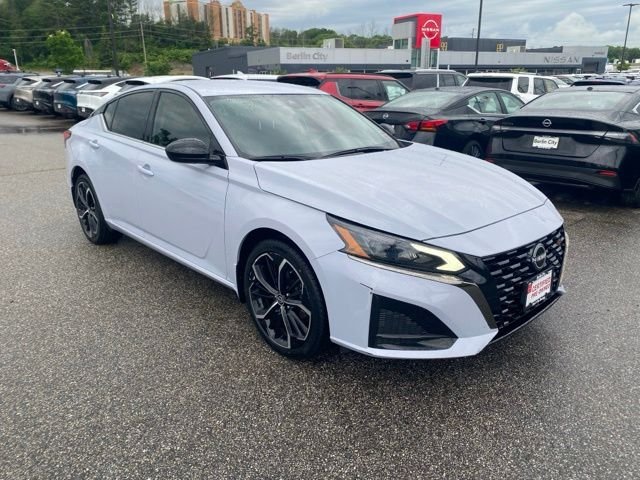 Used 2023 Pearl Nissan 2.5 SR image 27