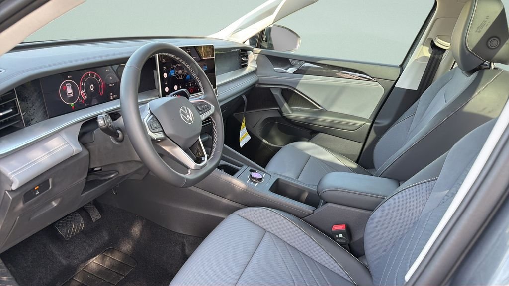 New 2026 Platinum Gray Metallic Volkswagen 2.0T SE image 30