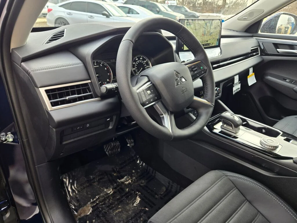 New 2026 Blue Mitsubishi SE 1.5T S-AWC image 16