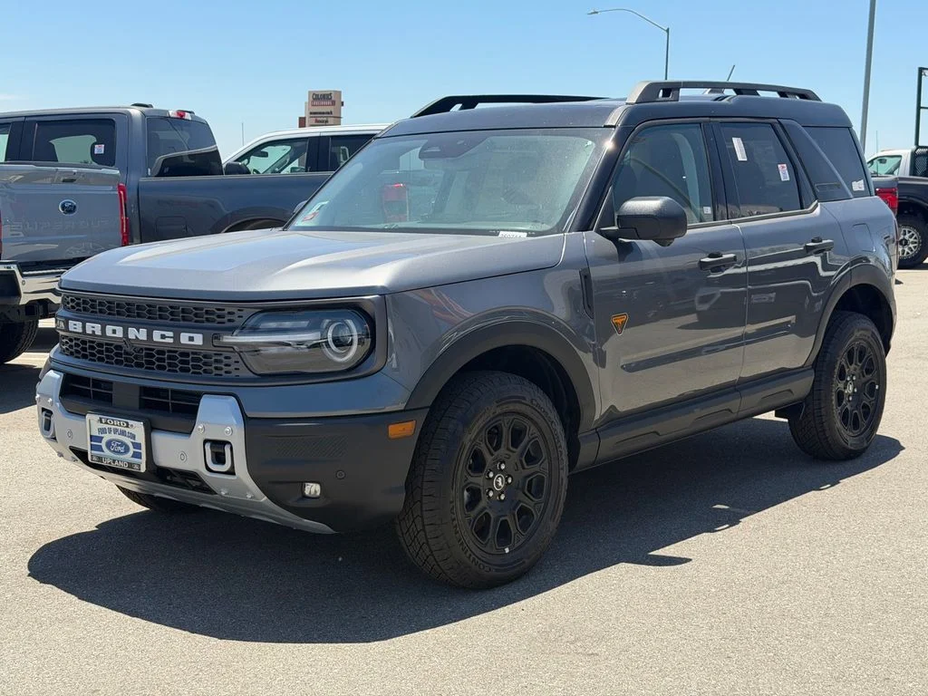 New 2025 Carbonized Gray Metallic Ford Badlands® image 4