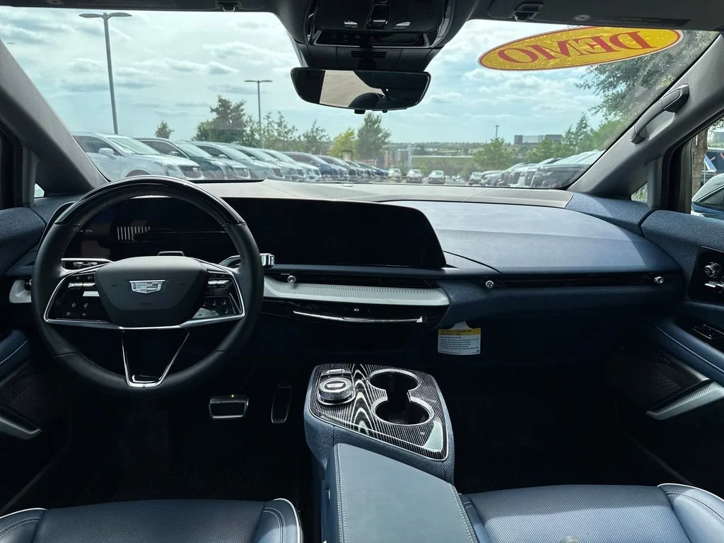2025 Cadillac OPTIQ Luxury 2 - Photo 27