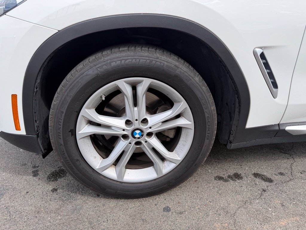 Used 2019 White BMW sDrive30i image 9