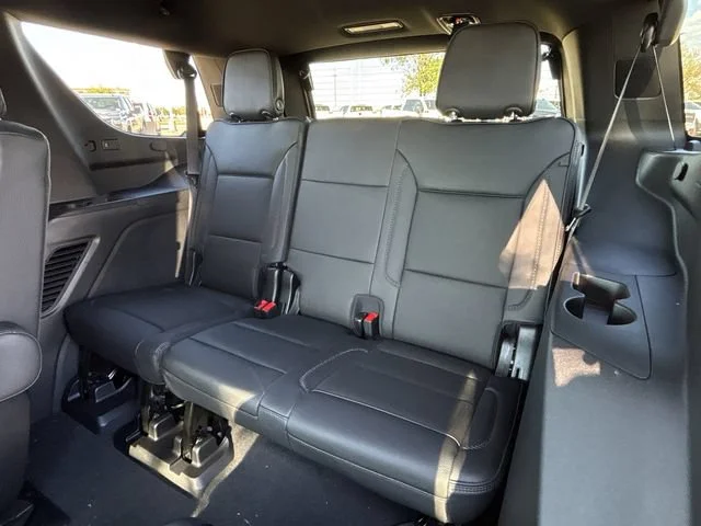 2027 GMC Yukon Denali - Photo 11