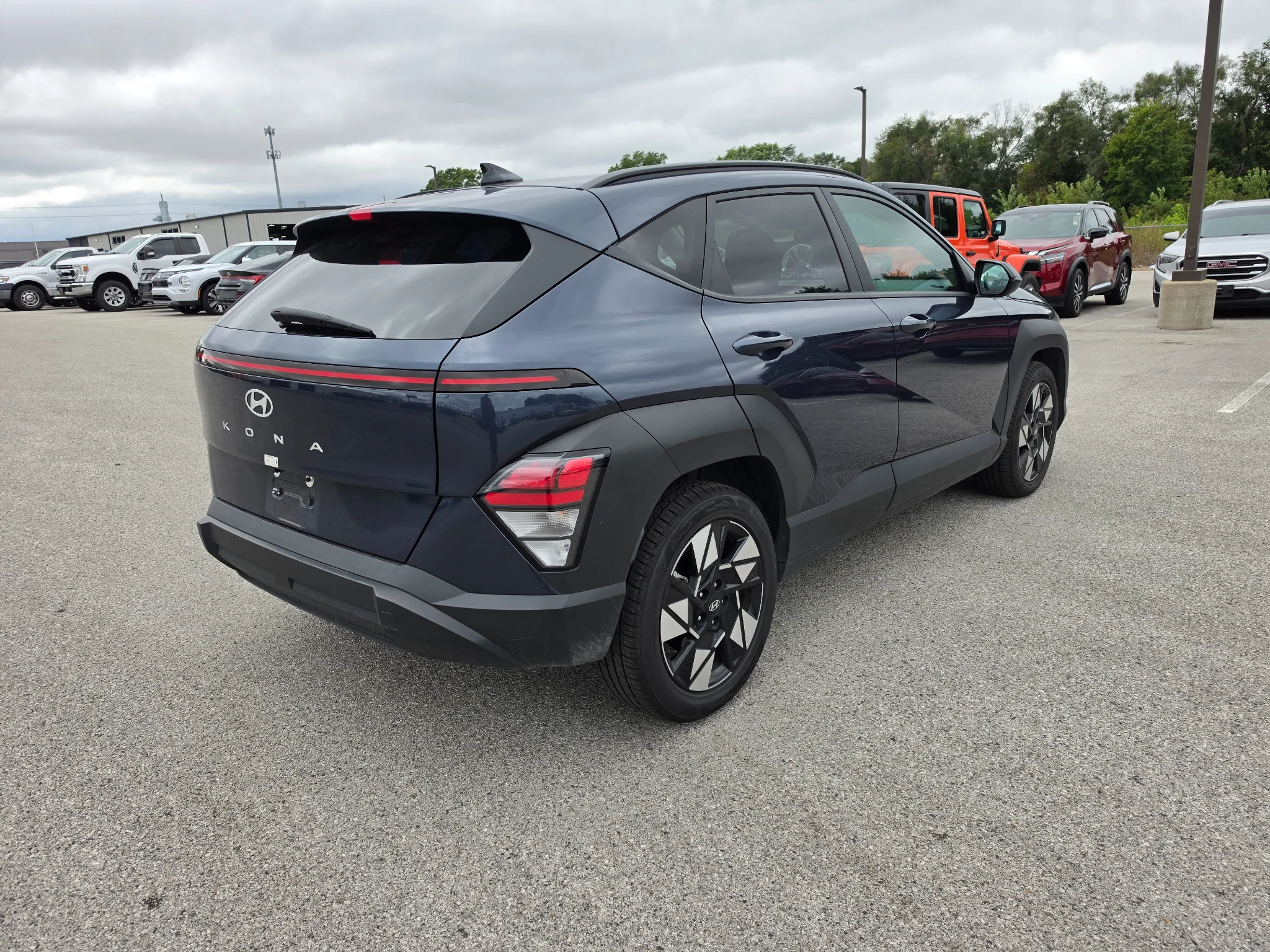 Used 2025 Denim Blue Hyundai SEL image 6