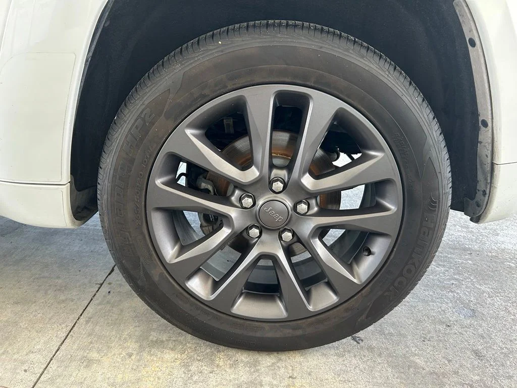 Used 2018 White Jeep Overland image 19