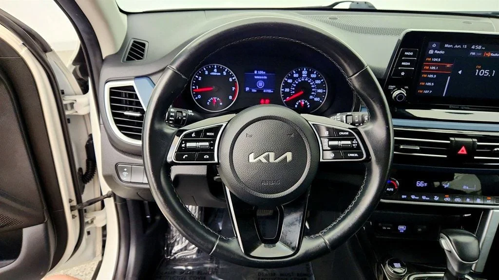 Used 2023 Snow White Pearl Kia S IVT AWD image 13