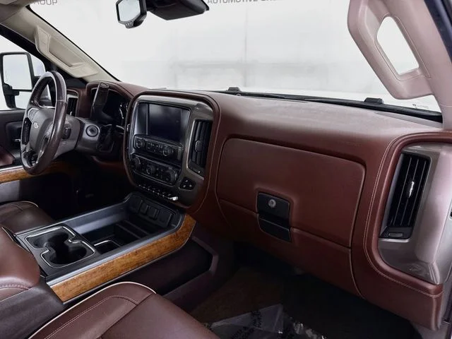 Used 2017 White Chevrolet High Country image 31