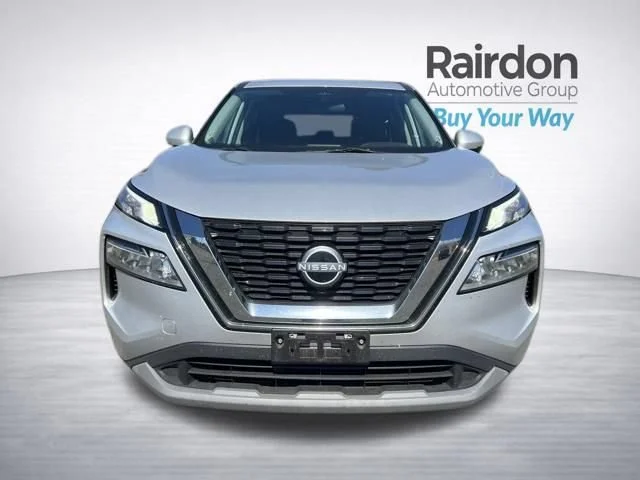 Used 2022 Brilliant Silver Metallic Nissan SV image 13