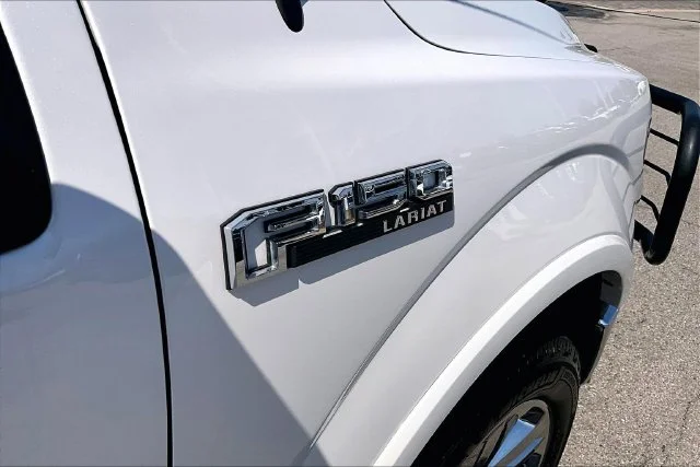 Used 2019 White Ford Lariat image 8