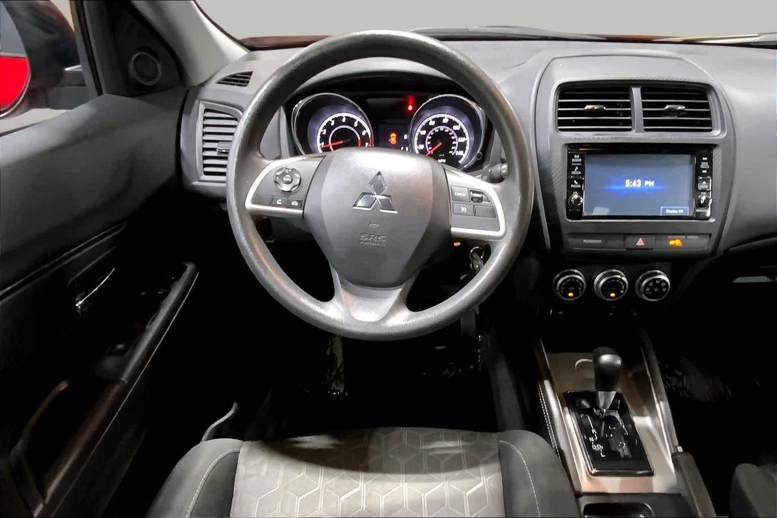 Used 2022 Red Diamond Mitsubishi ES image 6