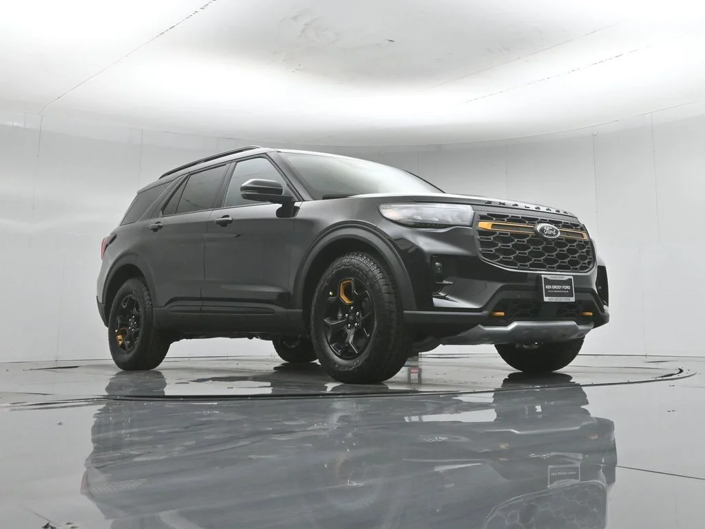 New 2026 Agate Black Metallic Ford Tremor image 47