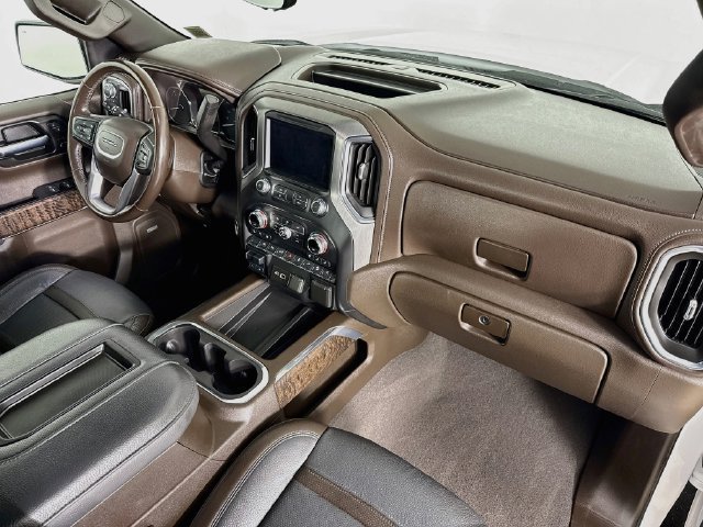 Used 2022 WHITE FROST TRICOAT GMC Denali image 33