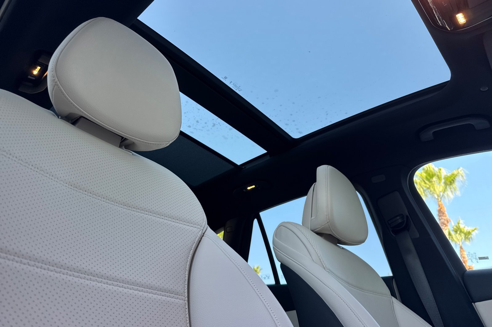 New 2027 Polar White Mercedes-Benz GLC 300 image 34