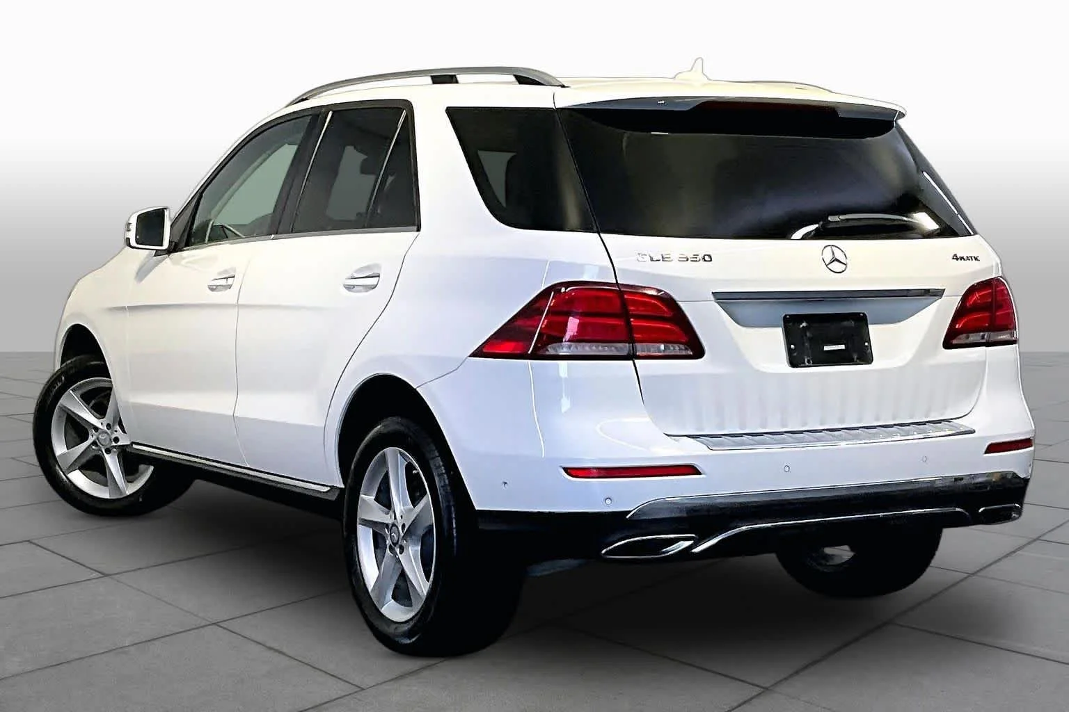 Used 2017 Polar White Mercedes-Benz GLE 350 image 12