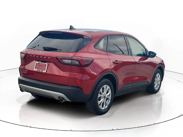 Used 2025 Red Ford Active image 5