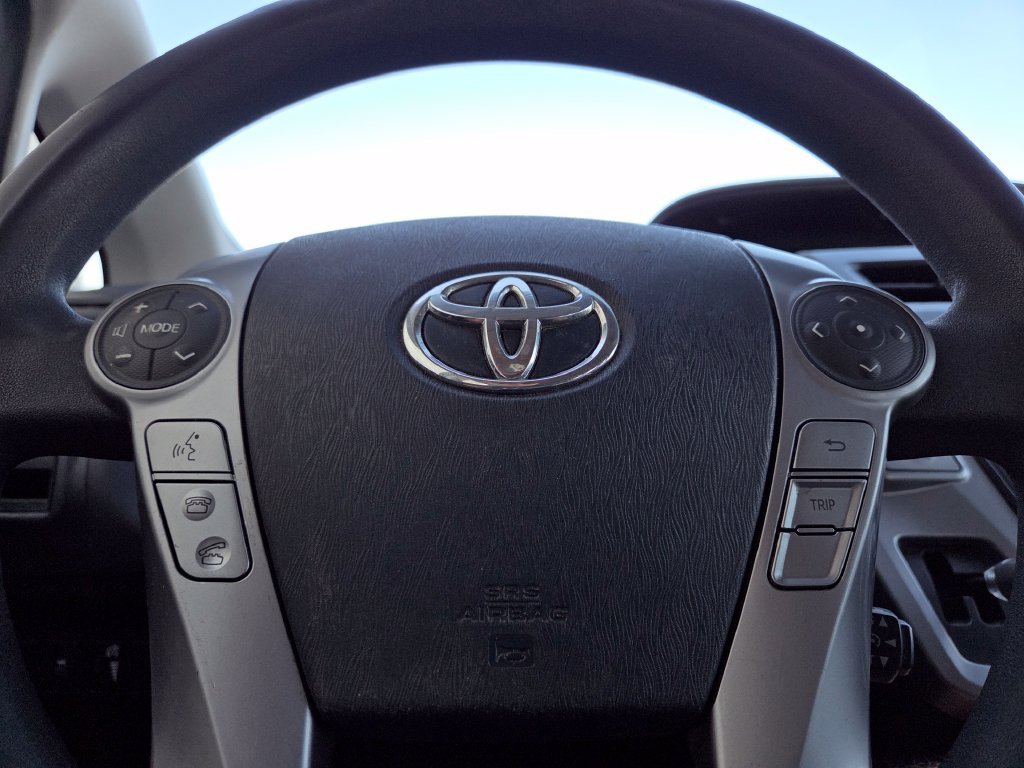 Used 2015 Brown Toyota Three image 22