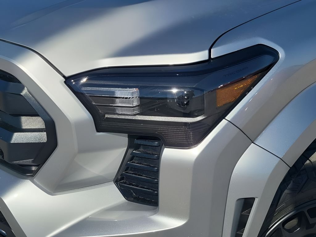 2026 Toyota Tacoma SR5 - Photo 16