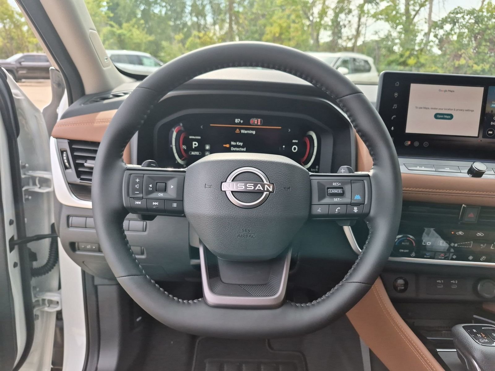 New 2026 Everest White Pearl TriCoat / Super Black Two-tone Nissan Platinum image 14