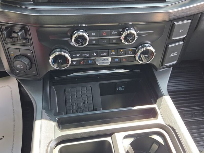 New 2026 Star White Metallic Tri-Coat Ford F-250® Lariat® image 21