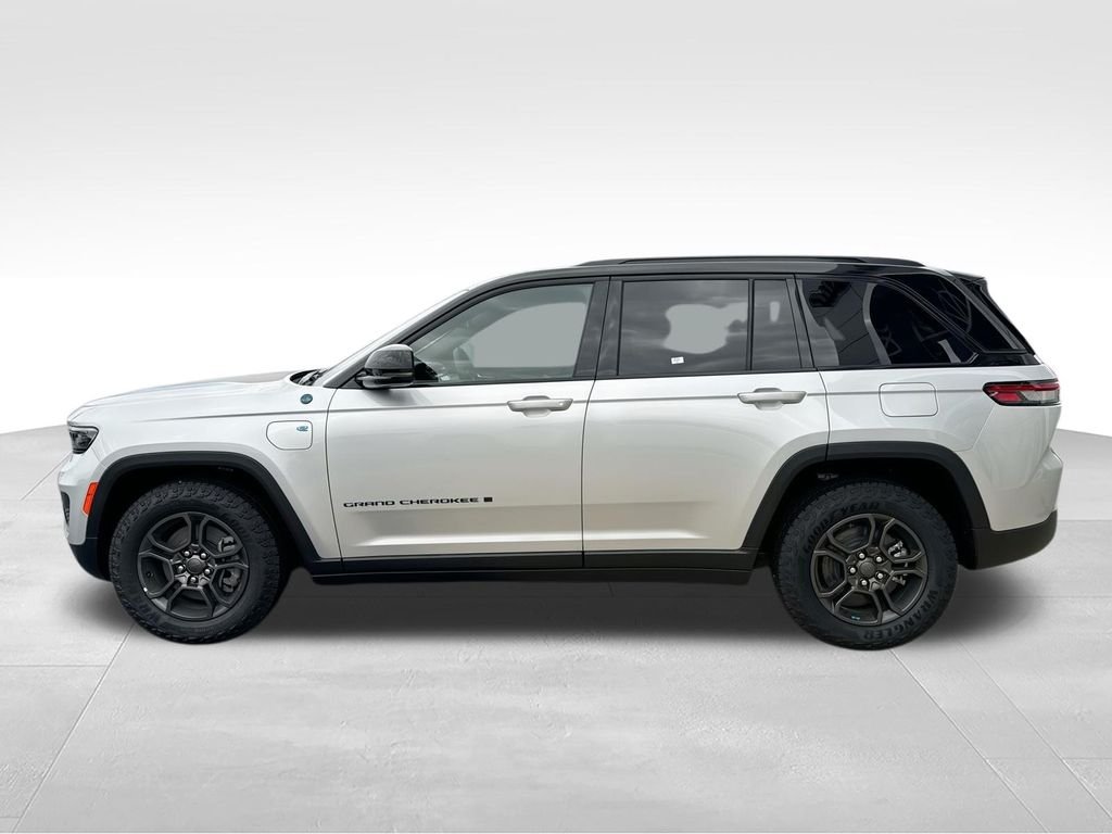 New 2024 Silver Zynith Jeep Trailhawk 4xe image 5