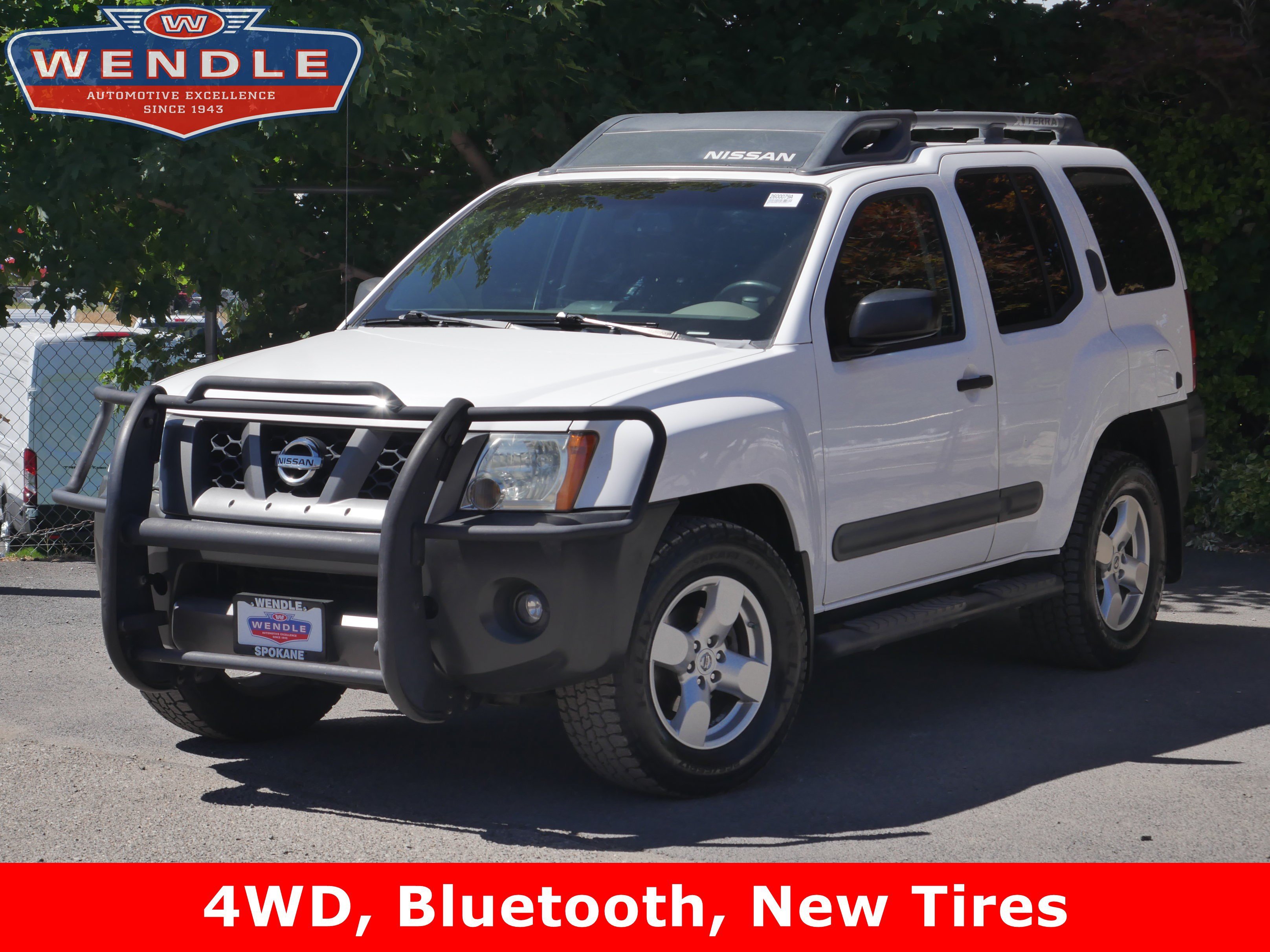 Used 2008 Avalanche Nissan SE image 1