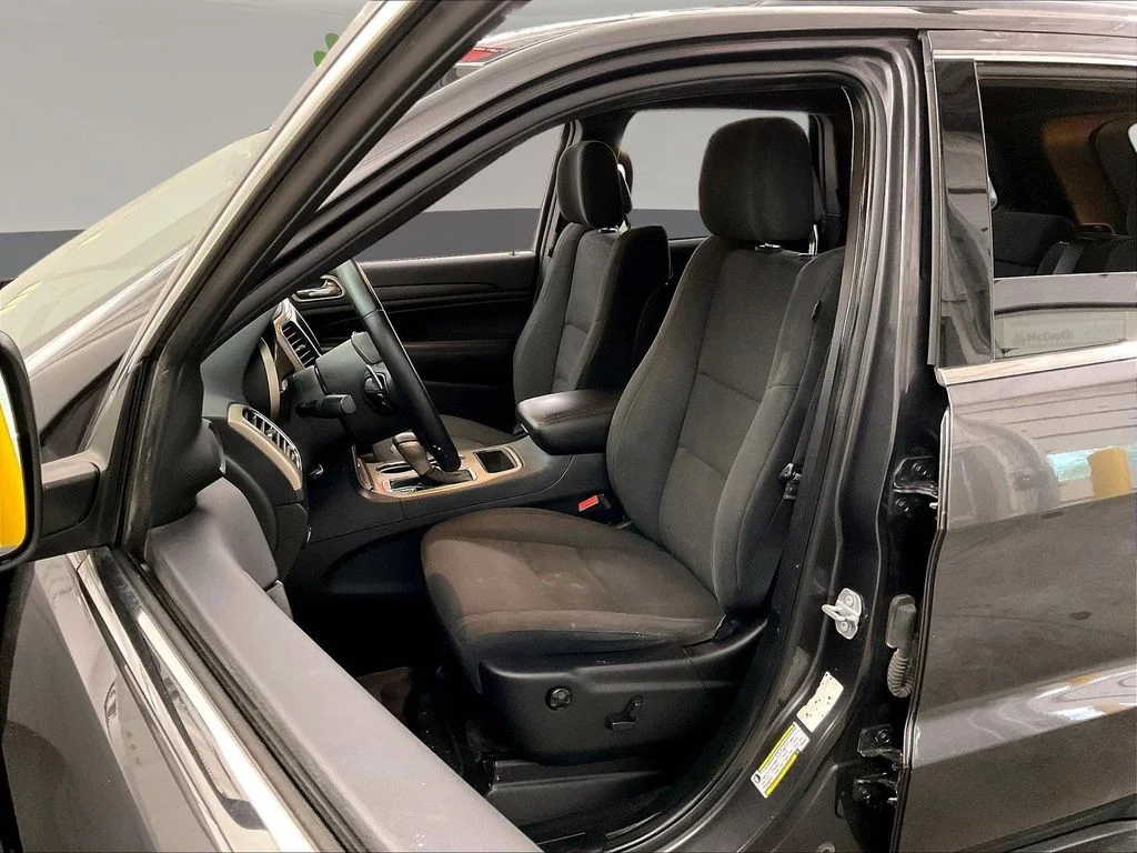 Used 2017 Gray Jeep Laredo image 29