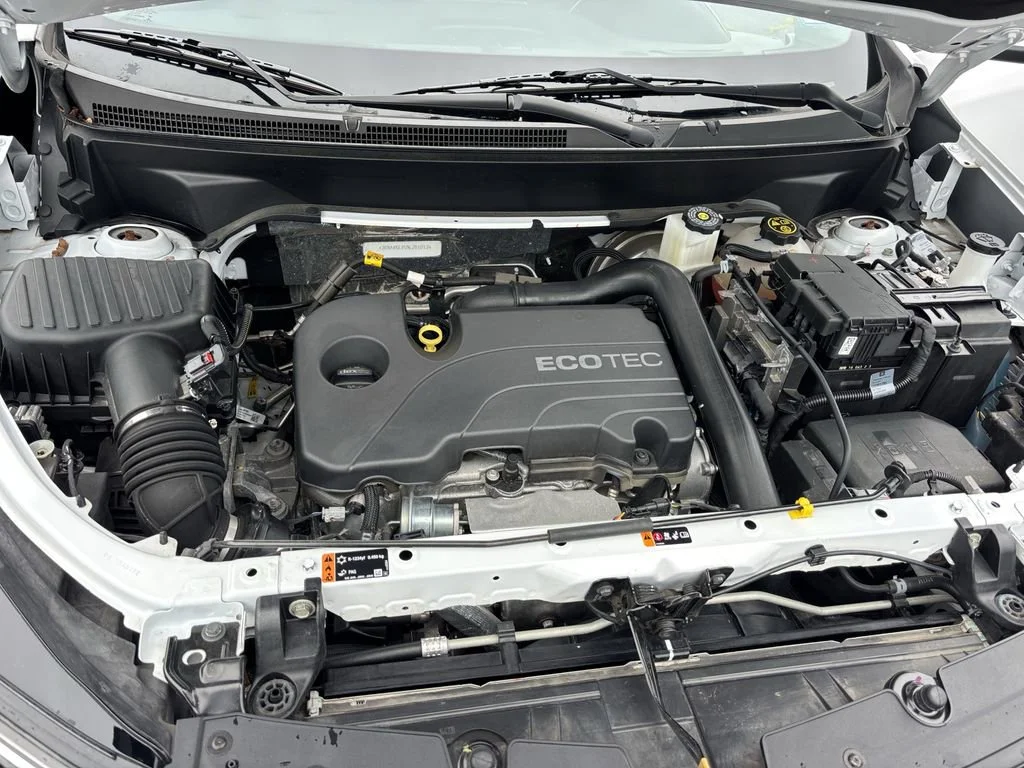 Used 2022 Summit White Chevrolet LT image 13