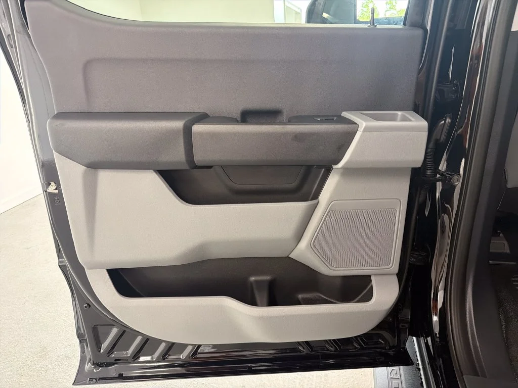 New 2027 Agate Black Metallic Ford F-350® XL image 7