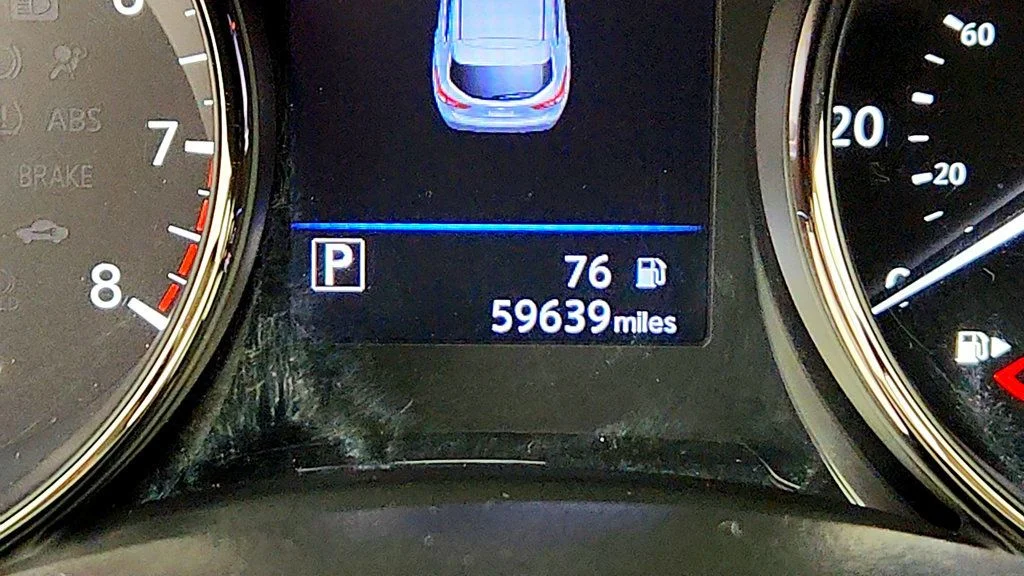 Used 2019 Pearl White Tricoat Nissan AWD SL w/ Premium Package, Moonroof & Bose Audio image 16