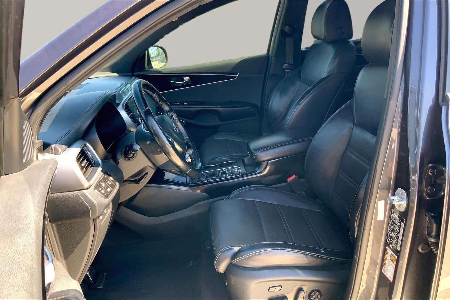 Used 2019 Platinum Graphite Kia SX Limited V6 image 8