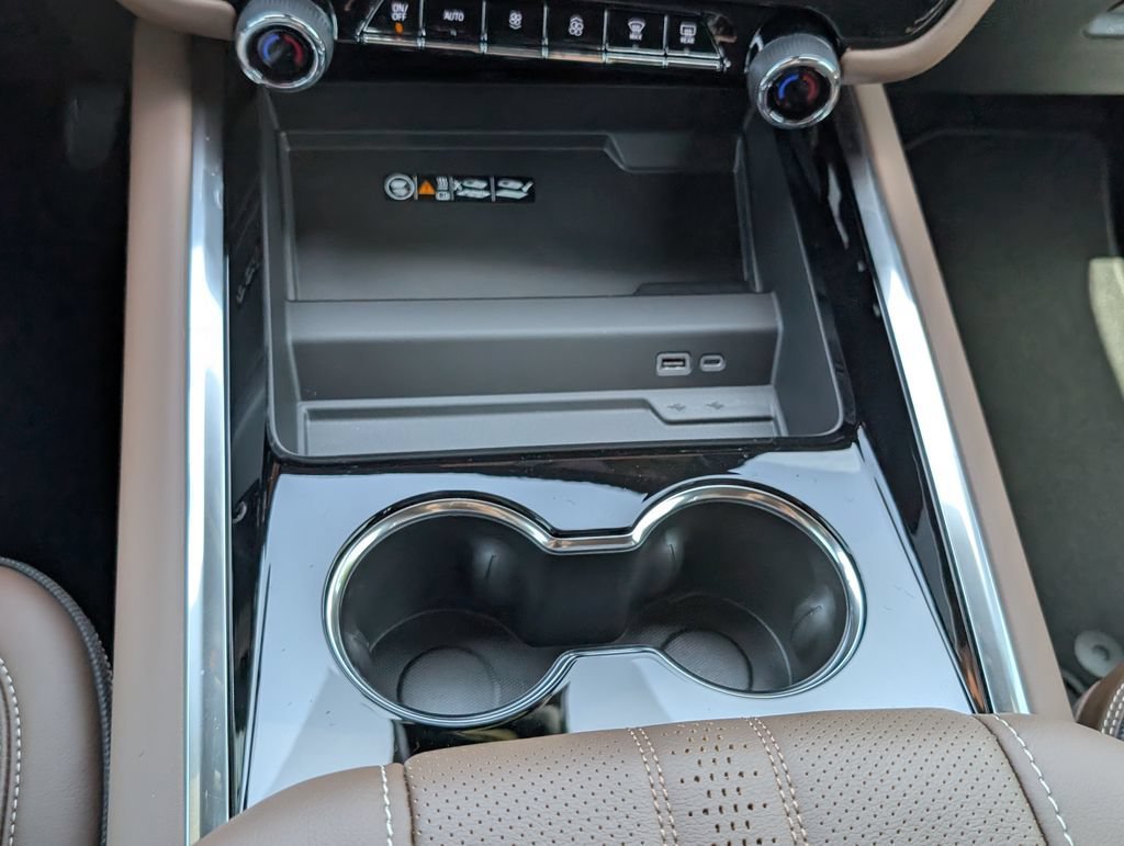 New 2026 Polar White Tricoat Chevrolet High Country image 27