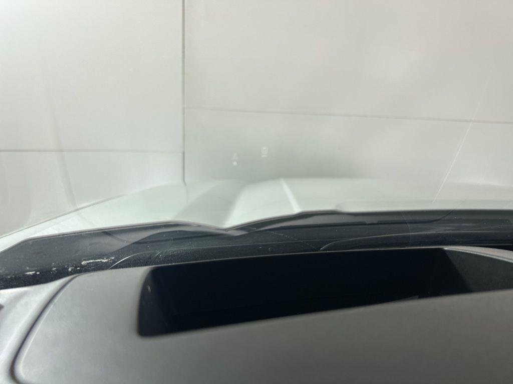 Used 2023 White Frost GMC Denali image 31