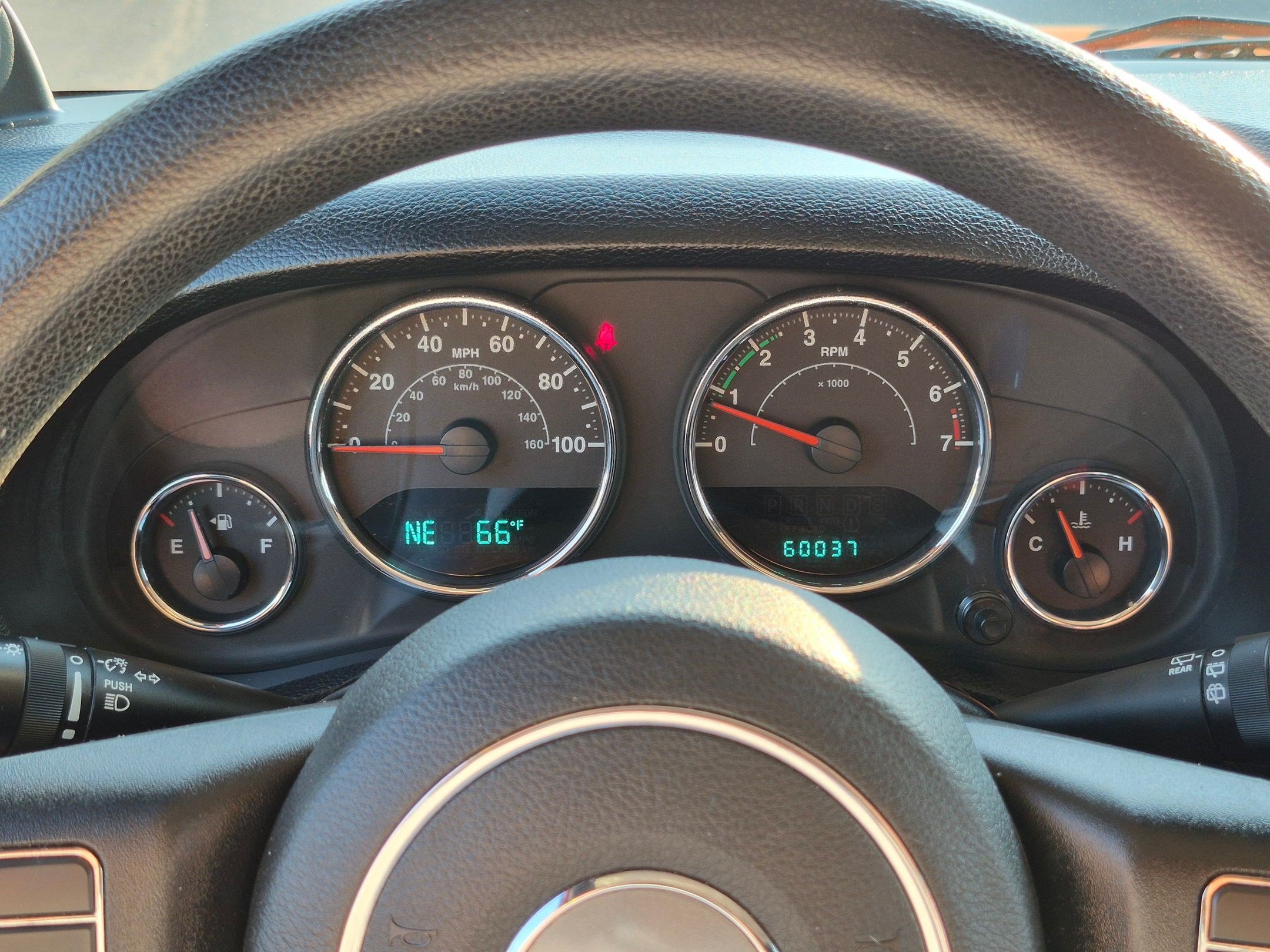 Used 2013 Crush Clearcoat Jeep Sport image 19