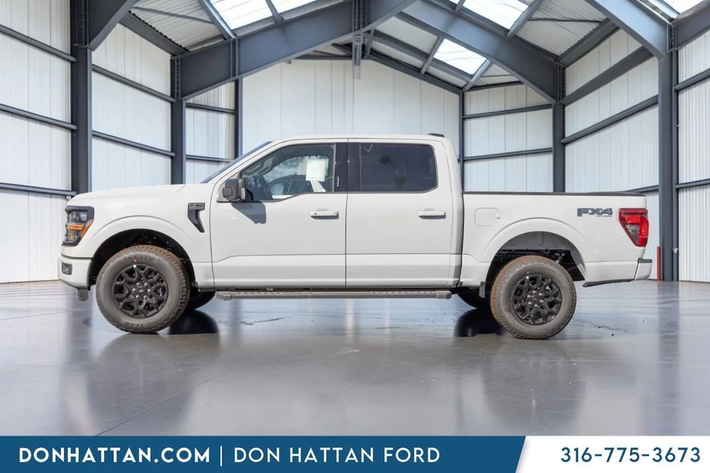 New 2026 Avalanche Ford XLT image 3