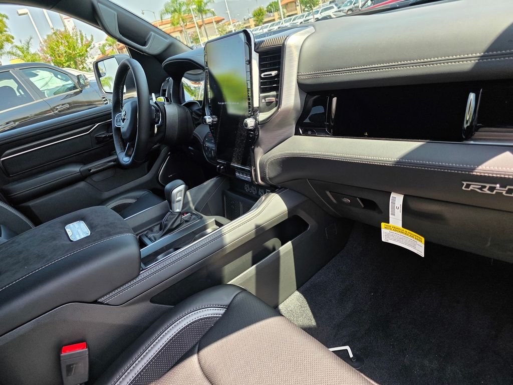 New 2026 Reign Exterior Paint Jeep Sahara image 35