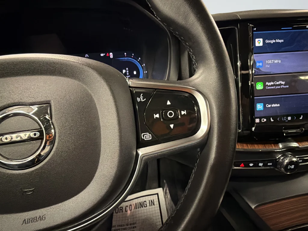 2024 Volvo XC60 Plus - Photo 17