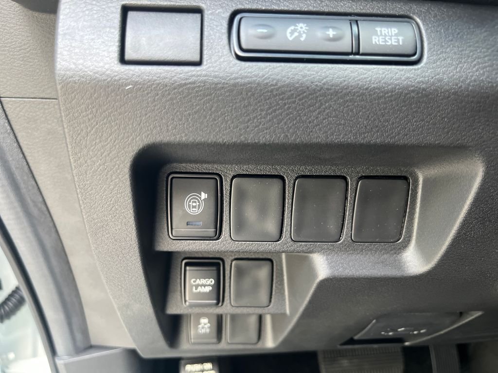 New 2026 Glacier White Nissan Crew Cab SV image 30